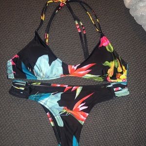 Bikini set fits like a s/m